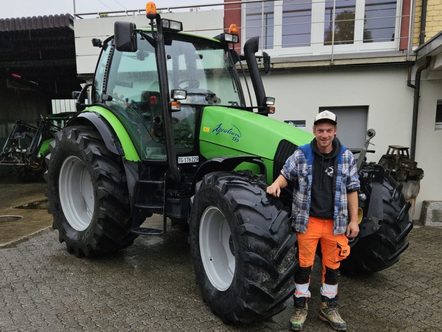 Deutz - Fahr Traktoren + Mähdrescher