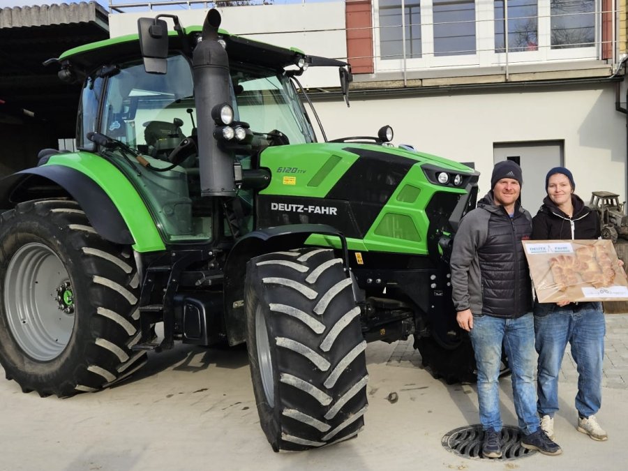 Deutz - Fahr Traktoren + Mähdrescher