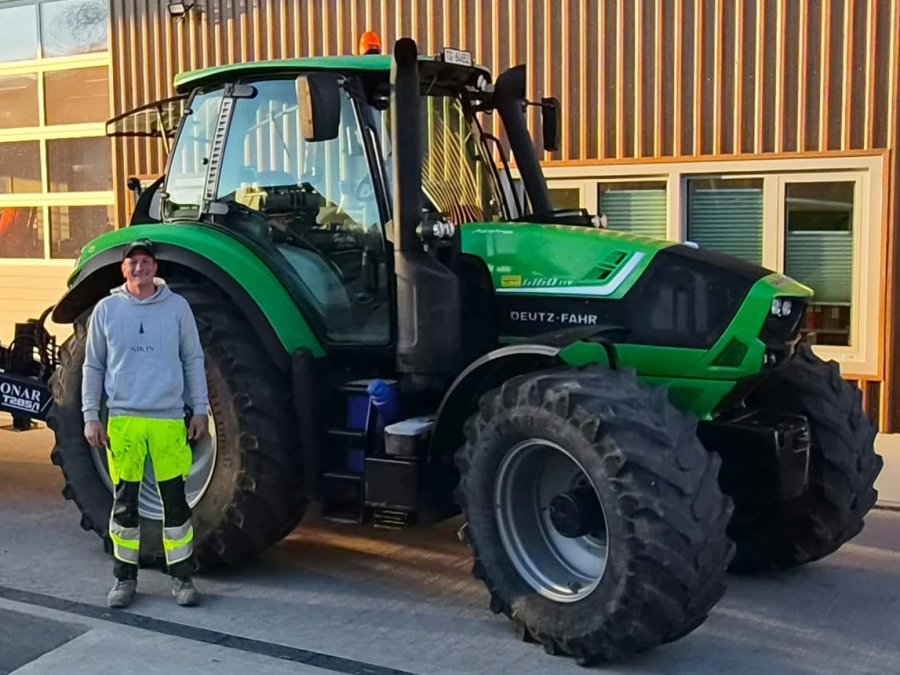 Deutz - Fahr Traktoren + Mähdrescher