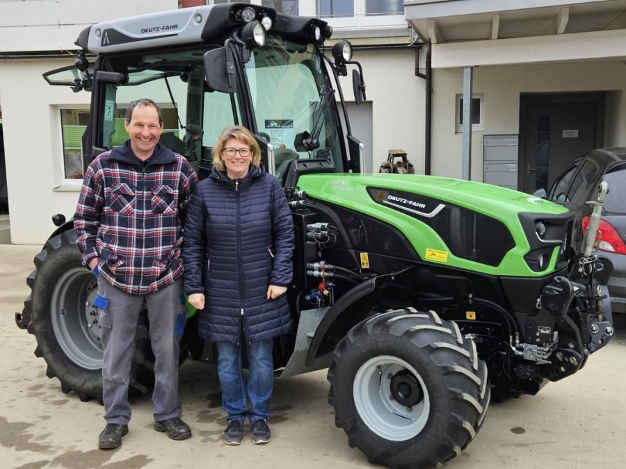Deutz - Fahr Traktoren + Mähdrescher