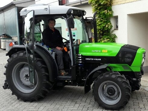 Deutz - Fahr Traktoren + Mähdrescher