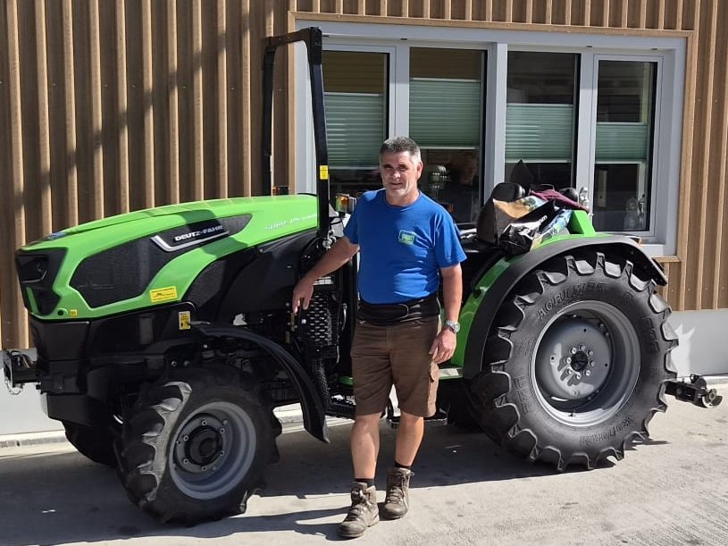Deutz - Fahr Traktoren + Mähdrescher