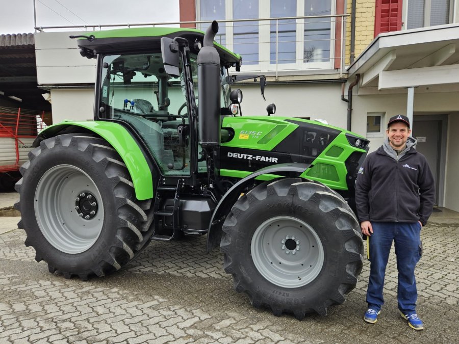 Deutz - Fahr Traktoren + Mähdrescher