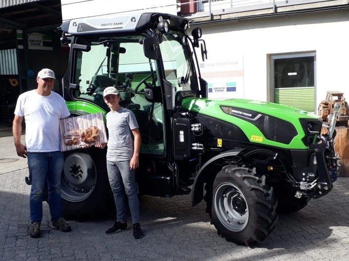 Deutz - Fahr Traktoren + Mähdrescher