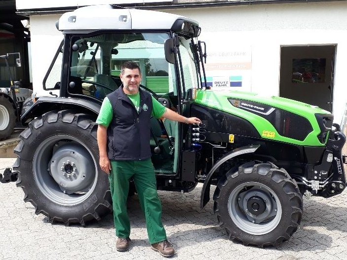 Deutz - Fahr Traktoren + Mähdrescher