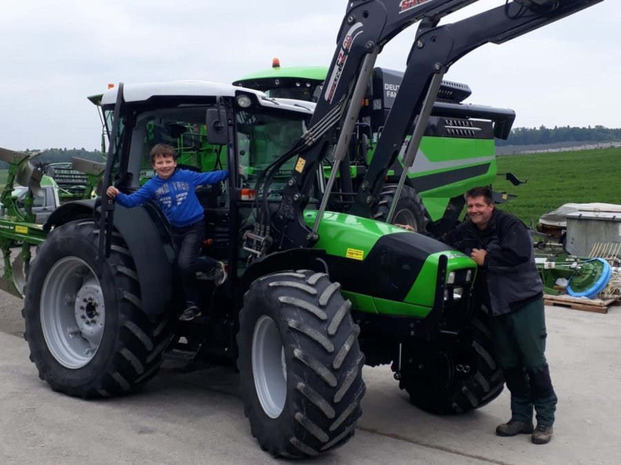 Deutz - Fahr Traktoren + Mähdrescher