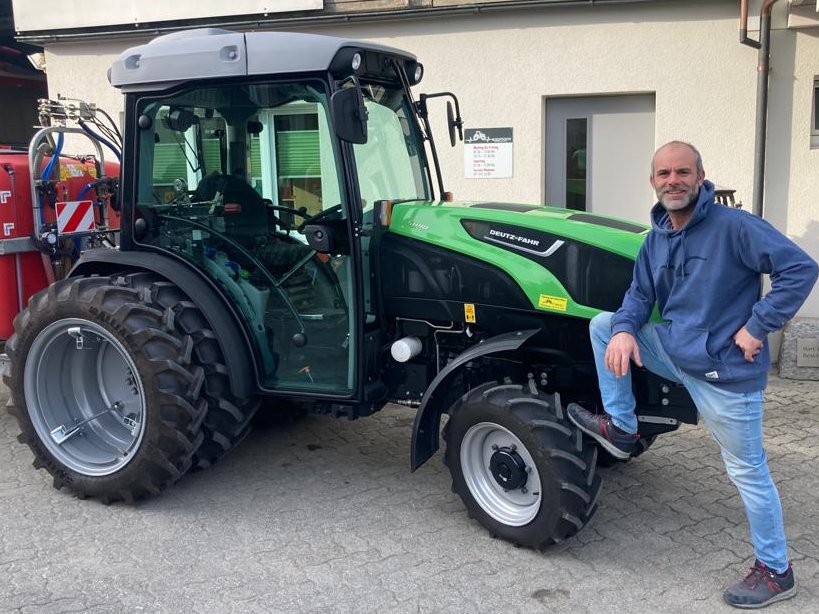 Deutz - Fahr Traktoren + Mähdrescher