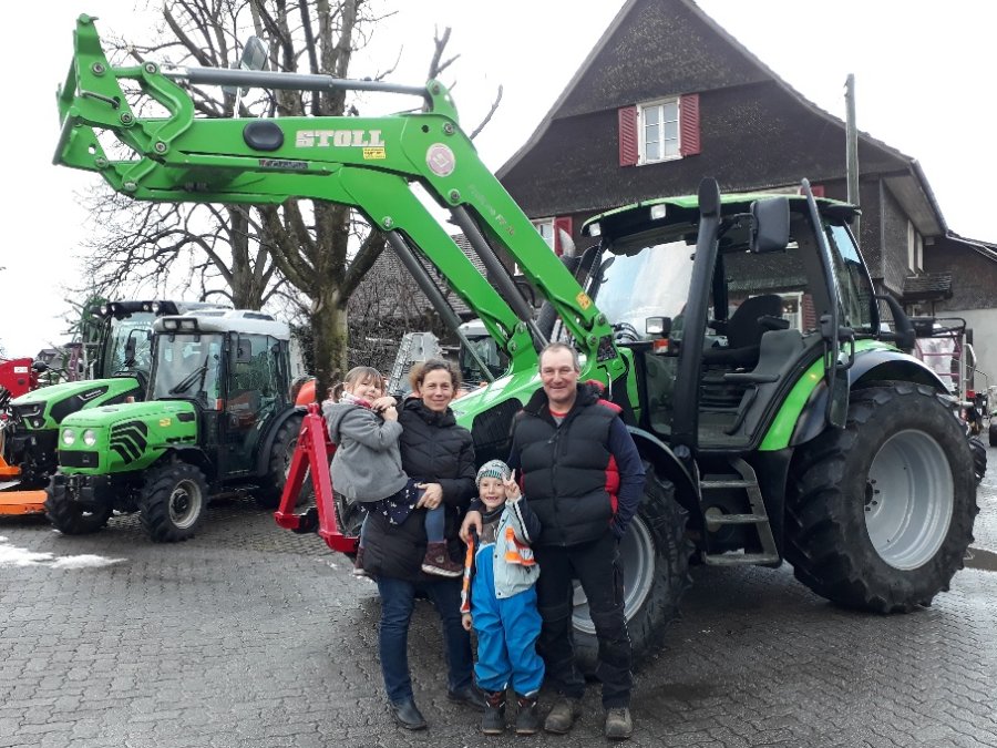 Deutz - Fahr Traktoren + Mähdrescher