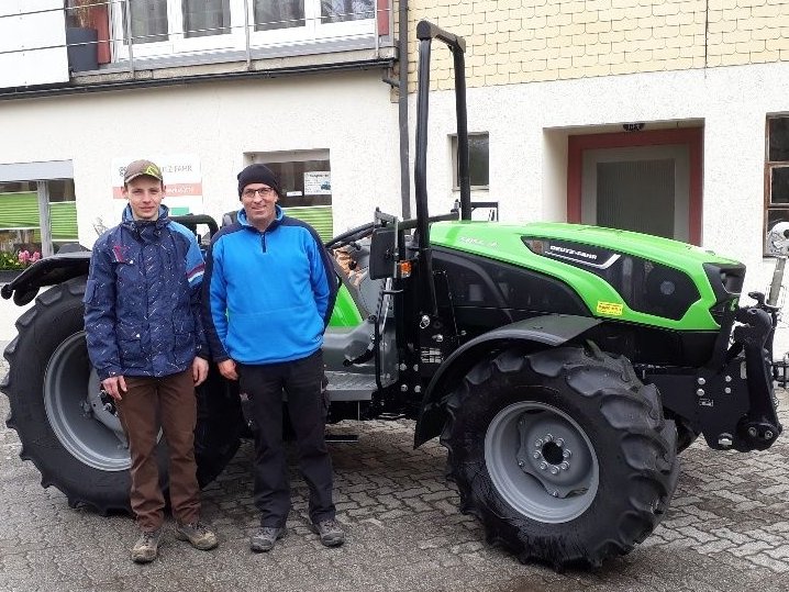 Deutz - Fahr Traktoren + Mähdrescher