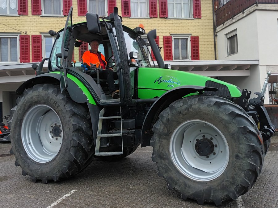 Deutz - Fahr Traktoren + Mähdrescher