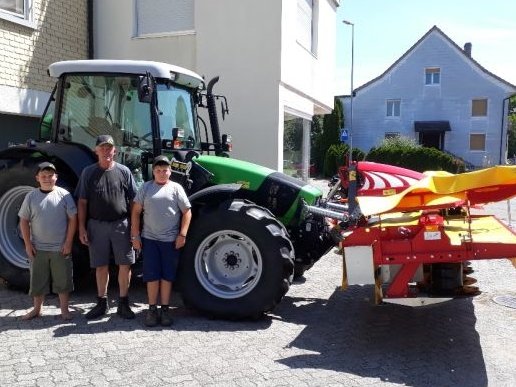 Deutz - Fahr Traktoren + Mähdrescher