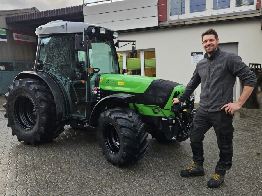 Deutz - Fahr Traktoren + Mähdrescher
