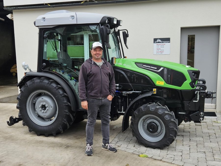 Deutz - Fahr Traktoren + Mähdrescher