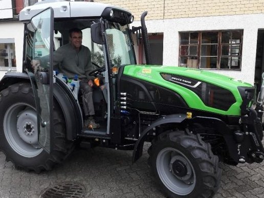 Deutz - Fahr Traktoren + Mähdrescher