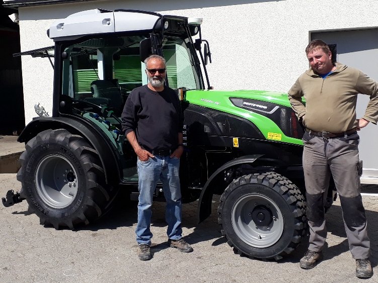 Deutz - Fahr Traktoren + Mähdrescher
