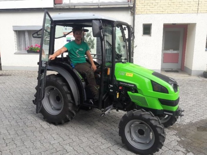 Deutz - Fahr Traktoren + Mähdrescher