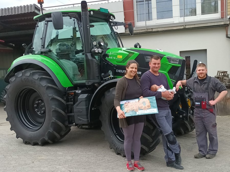 Deutz - Fahr Traktoren + Mähdrescher